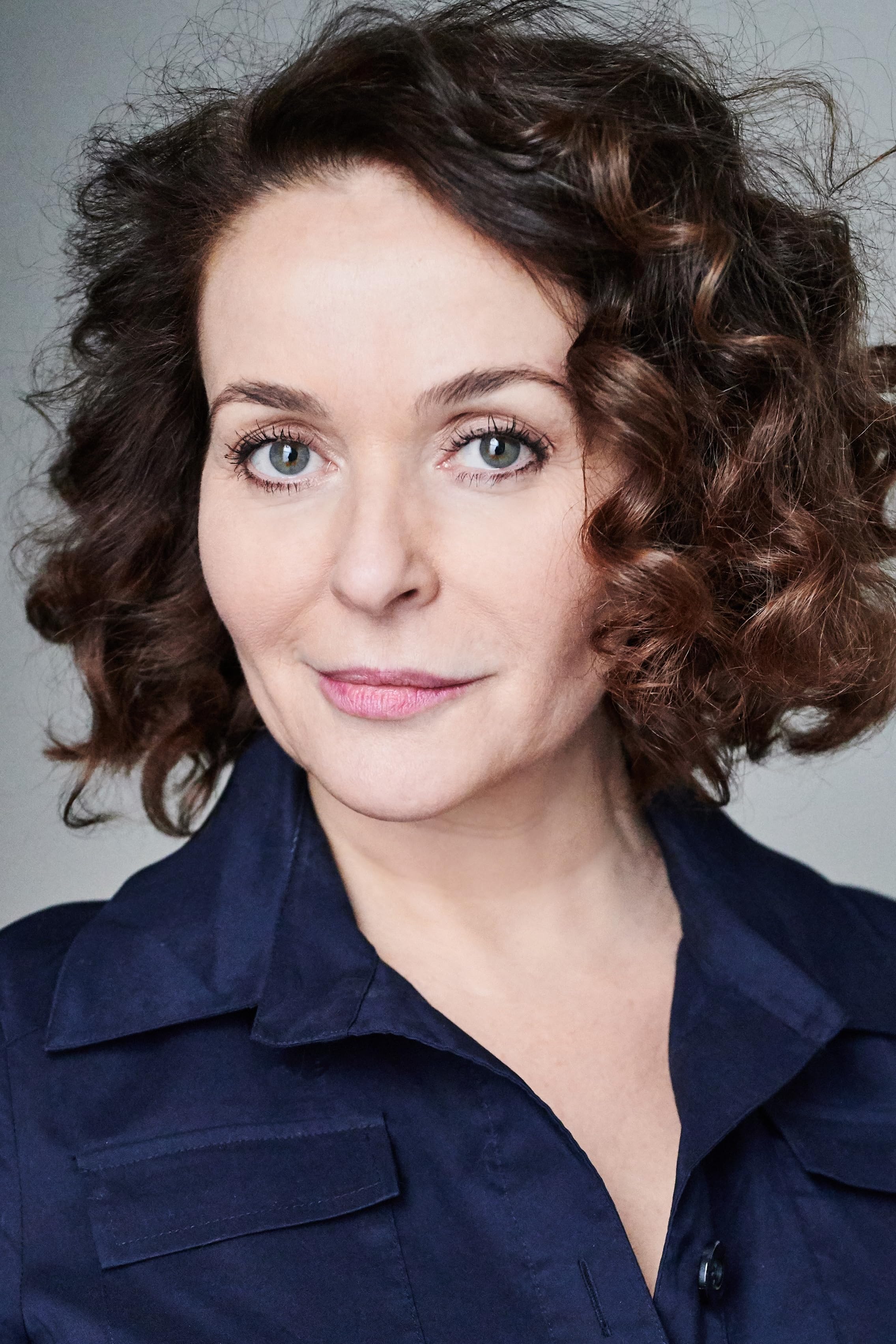 Julia Sawalha