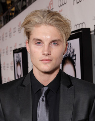 Toby Hemingway