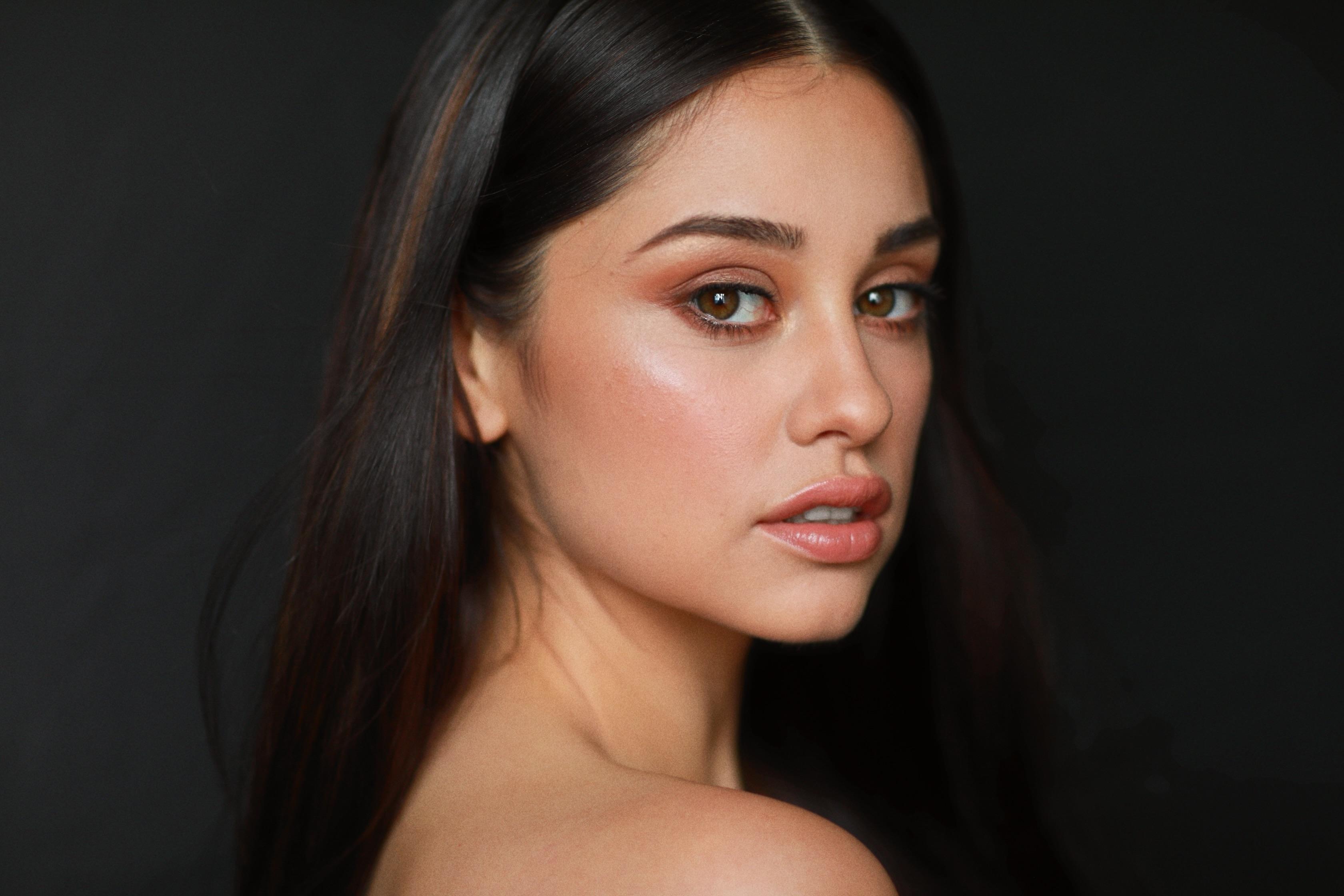 Yvette Monreal